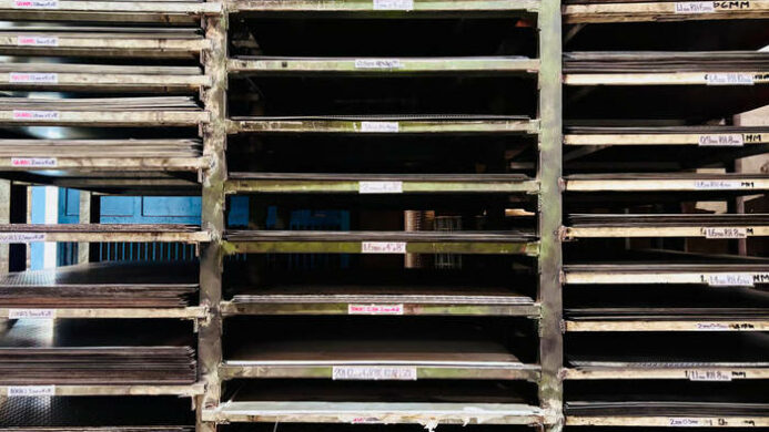 Panduan Memilih Besi Plat untuk Rumah dan Proyek: Jenis, Fungsi, dan Tips Pemilihan