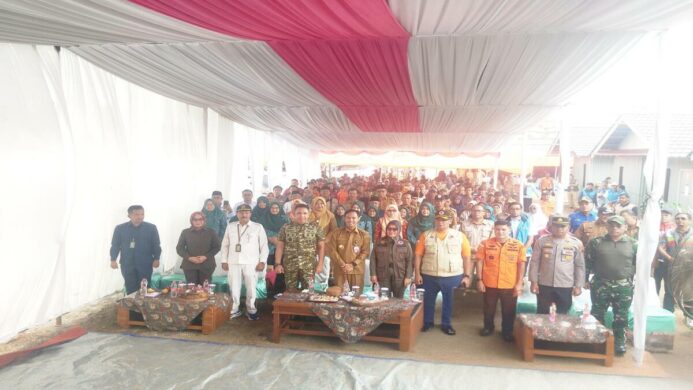 Bupati Cilacap Dr. Syamsul Auliya Rachman, S.STP., M.Si., hadiri Peresmian Huntara di Majenang