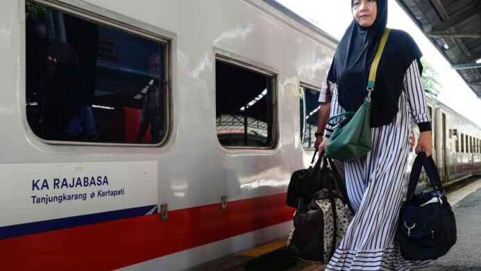 Tiket KA Rajabasa Siap Dipesan Sambut Masa Libur Lebaran (1)