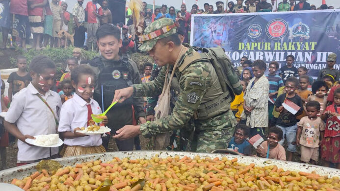 Peringati Hari Gizi Nasional Kogabwilhan III Gelar Dapur Rakyat Bersama Bobon Santoso di Papua Pegunungan (1)