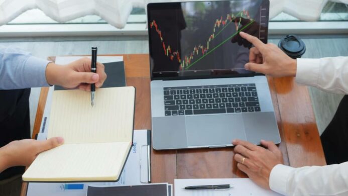 Analisis Teknikal Dasar untuk Membaca Arah Pergerakan Harga