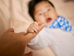 Panduan Skincare Bayi untuk Orang Tua Baru: Apa yang Perlu Disiapkan Sejak Awal