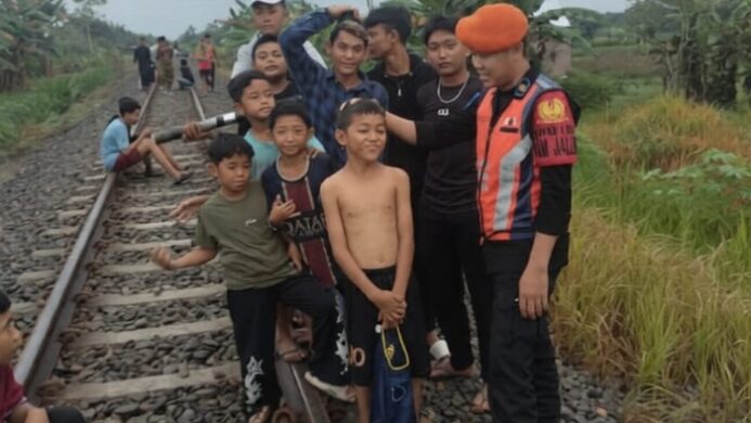 Larangan beraktivitas di jalur rel selama Ramadan (2)