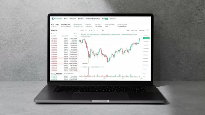 Ilustrasi pergerakan harga Bitcoin (BTC) yang meningkat di tengah gejolak geopolitik Timur Tengah (2)