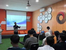 AI Center Makassar Dorong Komersialisasi Proyek AI Talenta Digital Menjadi Bisnis Berpendapatan Berkelanjutan