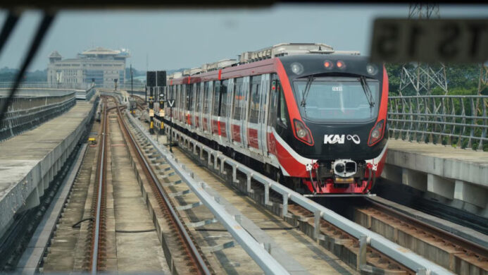 KAI Tetapkan Tarif Rp1 untuk LRT (1)