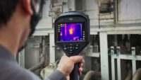 Deteksi Anomali Termal pada Aset Transmisi Listrik dengan Kamera Hikmicro