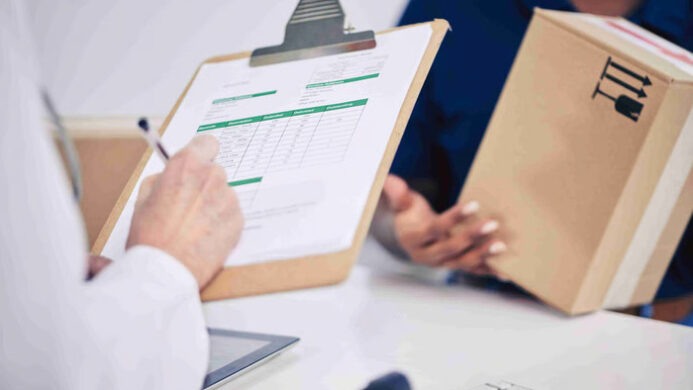 Barang Ringan Tapi Ongkir Mahal? Trik Hitung Volume Kirim Paket Ke Luar Negeri