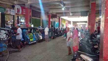 Pedagang Pasar Wage Mengeluh Soal Relokasi