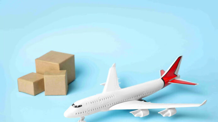 Pilih Express atau Economy Trik Tepat Waktu Saat Kirim Paket Ke Luar Negeri (1)