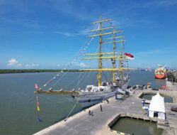 Jadi Gerbang Diplomasi Maritim, KRI Bima Suci Sandar di Pelabuhan Belawan