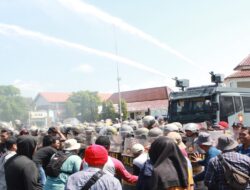 480 Anggota Polresta Cilacap Dikerahkan dalam Simulasi Pengamanan Demonstrasi