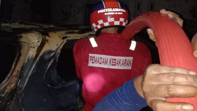 Rumah Tak Berpenghuni Ditinggal ke Arab Saudi di Wanareja Dilalap Api