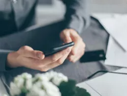 E-Wallet Makin Jadi Andalan: Cara Kerja, Tren Pengguna, dan Biayanya