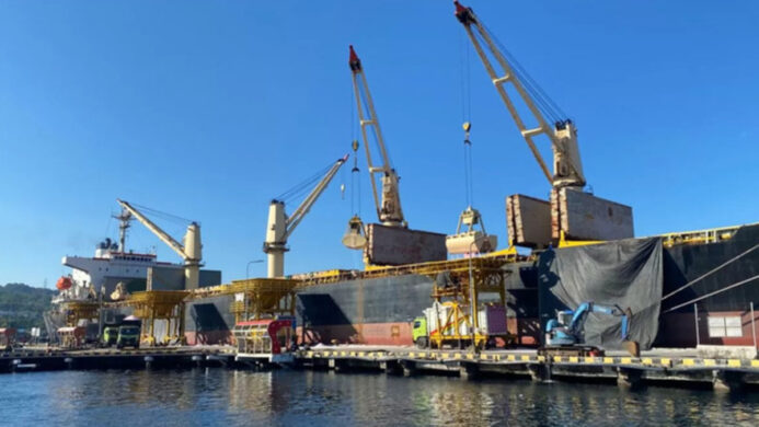 Pelabuhan Tanjung Wangi (3)