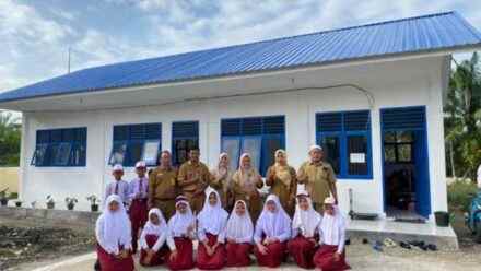 Respon Cepat PTPN Group Bangun Kembali Gedung Sekolah di Rokan Hulu Pasca Terbakar