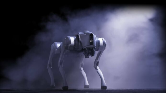 Robot Quadruped Unitree Dari Riset AI hingga Operasi Industri Berat