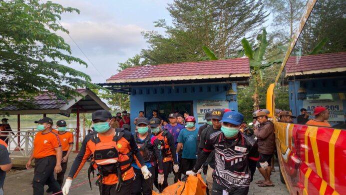 Tim SAR Gabungan temukan Pria yang jatuhkan diri ke Sungai Serayu Banyumas dan Melakukan Evakuasi