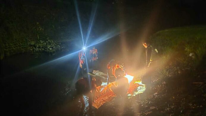 SAR Gabungan Evakuasi Jasad Korban Kecelakaan Motor Terjun ke Sungai di Kebumen