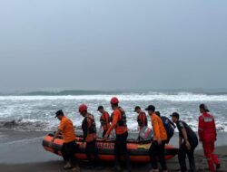 Berenang di Pantai Entak Kebumen Seorang Remaja Hilang Tenggelam
