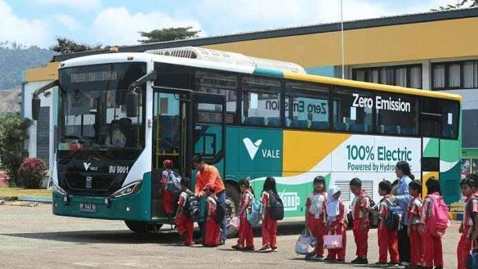 Tambang Sorowako Ikut Menyalakan Ruang Kelas