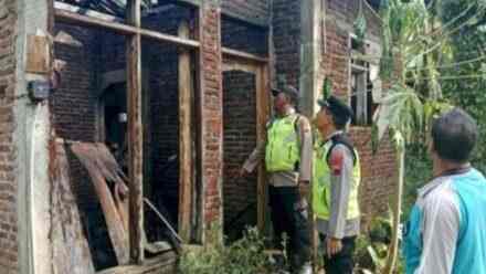 Sebuah Rumah di Kemranjen Banyumas Dibakar Anak Kandung Sendiri