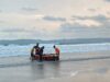 6 Remaja Kesugihan Terseret Ombak Pantai Menganti Kisik Cilacap (dok. Basarnas)