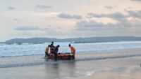 6 Remaja Kesugihan Terseret Ombak Pantai Menganti Kisik Cilacap