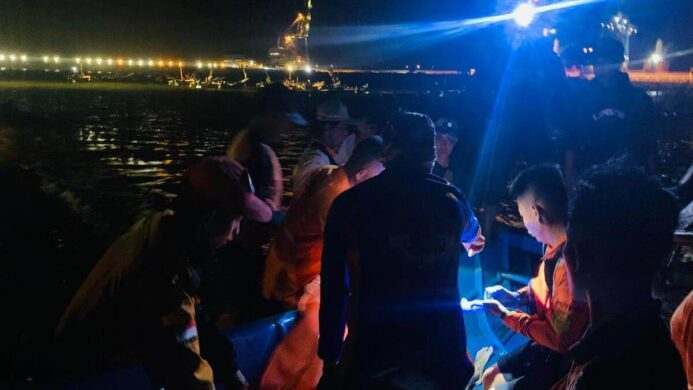 Wisnu (14) remaja asal Kesugihan yang tenggelam di Pantai Menganti Kisik Cilacap ditemukan pukul 20.30 WIB.
