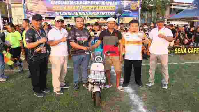 Adu Penalti Warnai Laga Final Sepak Bola Kapolresta Cilacap Cup 2026