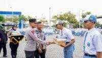 Kapolda Jateng dan Forkopimda Sukoharjo Membagikan 1.000 Pasang Sepatu Gratis untuk Pelajar