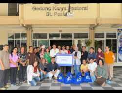 BRI Region 6 Salurkan 200 Paket Sembako Melalui Program CSR kepada Jemaat Gereja St. Paskalis