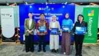 “Biji-biji Initiative” dan “Mereka” Perkuat Literasi AI Sekolah Microsoft Toolkit