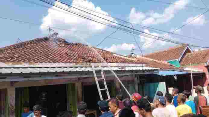 Sebuah Rumah di Jenang, Majenang, Cilacap kebakaran (dok. Damkar Cilacap)