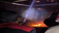 Damkar Cilacap Lakukan Pemadaman Rumah Dibakar oleh Pemiliknya di Kroya