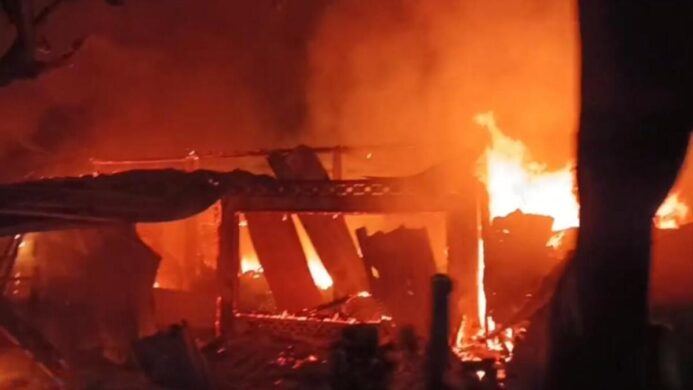 Sebuah Bengkel di Maos Lor, Kecamatan Maos terbakar, Kamis, 16 Juli 2026 dini hari (dok. Damkar Cilacap)