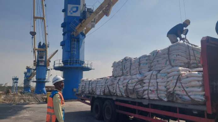 Perkuat Logistik Jawa Timur Kinerja Pelabuhan Gresik Tumbuh Positif di Semester I 2026 1