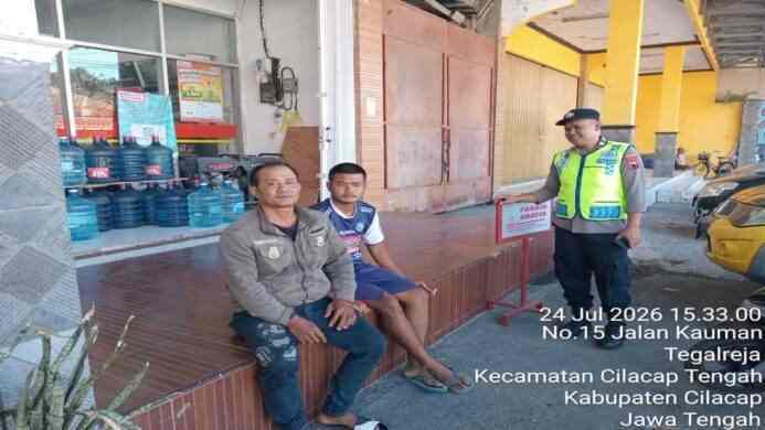 Polsek Cilacap Tengah Polresta Cilacap bantu warga temukan keponakan yang hilang