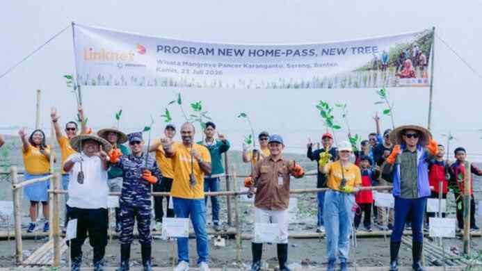 Penanaman 5 000 bibit pohon mangrove dalam program unggulan New Home Pass New Tree (2)