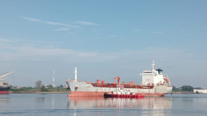 Aceh Tegaskan Peran dalam Ekonomi Maritim Dunia Dua Komoditas Unggulan Berlayar dari Pelabuhan Krueng Geukueh