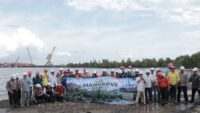 Menjaga Mangrove, Mengamankan Masa Depan: SUCOFINDO Dukung Konservasi Pesisir di Kalimantan Selatan