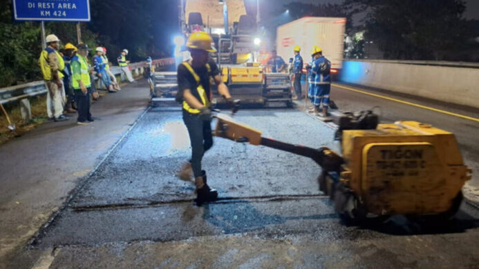 Pekerjaan Preservasi di Ruas Jalan Tol Semarang