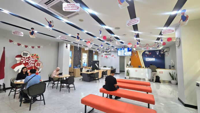 Semarak HUT ke 81 RI BRI BO Krekot Percantik Kantor dengan Dekorasi Bernuansa Merah Putih1
