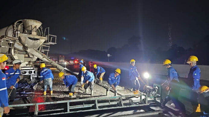 Dukung Keamanan dan Kenyamanan Pengguna Jalan PT Jasamarga Tollroad Maintenance Laksanakan Pekerjaan Preservasi di Ruas Jalan Tol Jagorawi