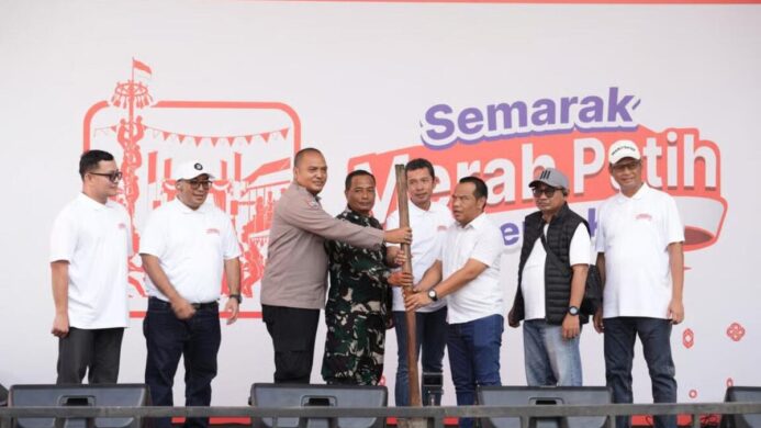 BRI Region 6 Meriahkan Pasar Malaka Rorotan, Dibuka dengan Simbolis Penumbukan Padi