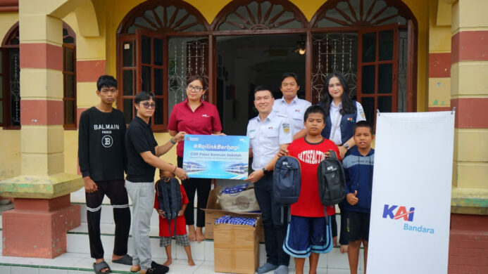 KAI Bandara Salurkan Bantuan Pendidikan untuk Anak anak Panti Asuhan Al Washliyah Lubuk Pakam
