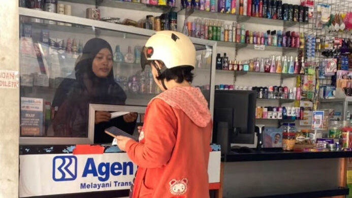 Sri Asih, Perempuan Tangguh di Balik Layanan AgenBRILink, Permudah Transaksi Warga Kutoarjo
