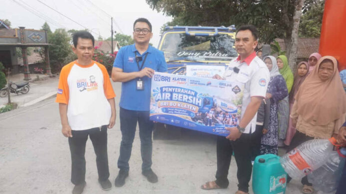 Bantu Warga Hadapi Kemarau Panjang, BRI Salurkan 18 Tangki Air Bersih