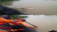 Basarnas Cilacap Temukan Sebagian tubuh Korban Yang Jatuh ke Sungai Tipar karena Ditabrak Kereta