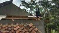 7 Rumah Tertimpa Pohon Tumbang, 1 Terbakar di Tambakari Wanareja